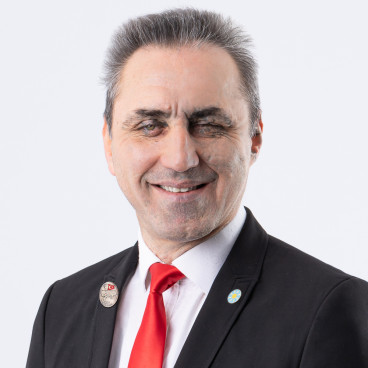 IYI - Hüseyin Özlük
